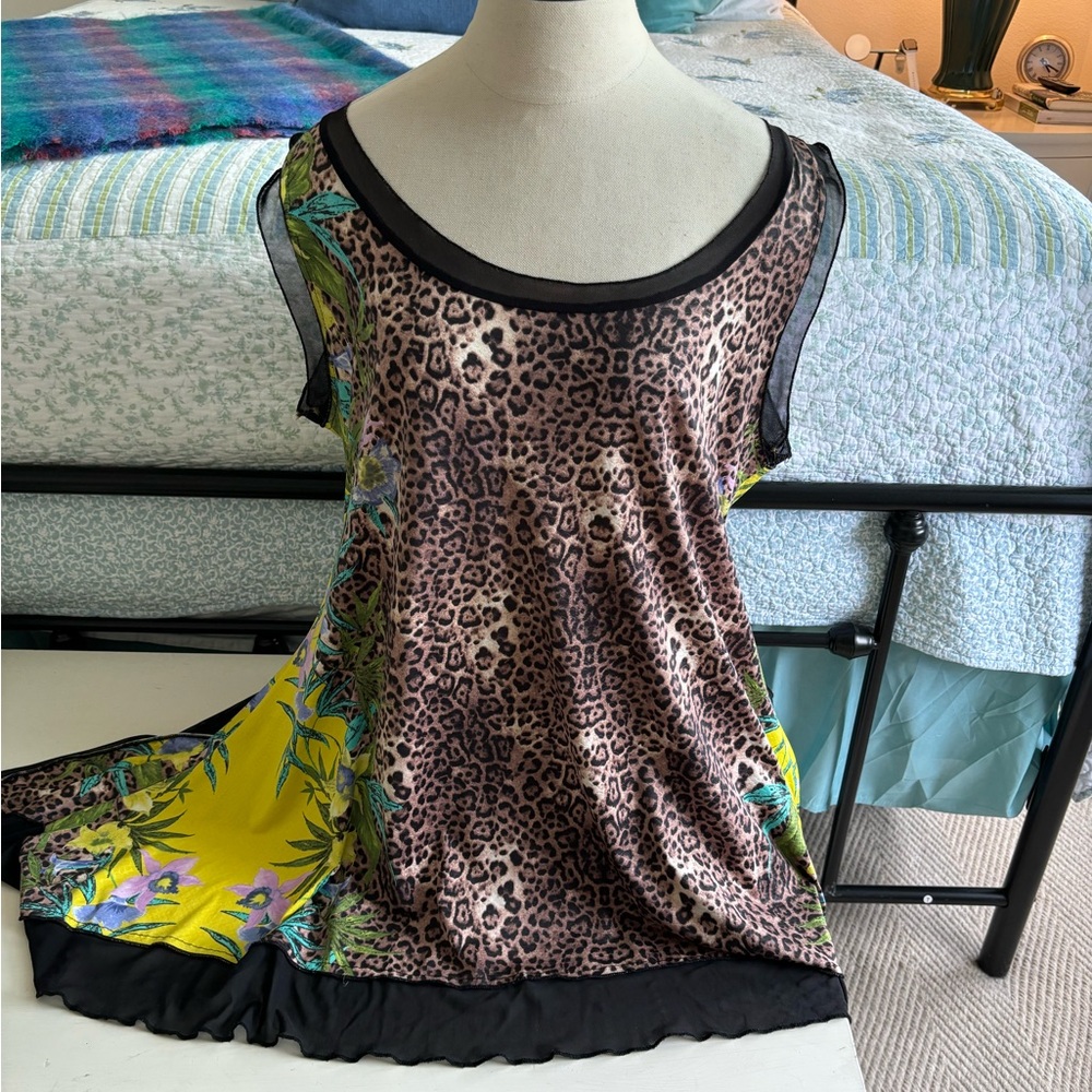 Cute and sexy long summer sleeveless tunic